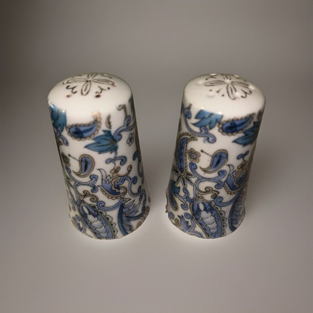 Vintage Lefton Blue Paisley Salt & Pepper Shakers Good Condition #2346